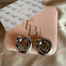 Brinco Argola Esfera Essencial (escolha o banho)