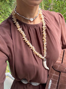 Colar longo Boho Cascalho e Dente escolha sua cor preferida!