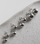 Trio de Brincos em esferas dois banhos disponível